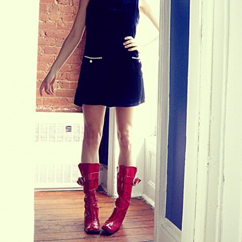 feuilletonesse's profile picture. postcard penner ◊ cruciverbalist (writer) ◊ biker ◊ @CAREforSandy founder ◊ terra firmist ◊ mama ◊ crumb rubber ninja ◊ showering w' houseplants