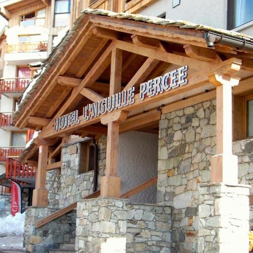 Official Twitter Account for the #Tignes Le Lac based Chalethotel L'Aiguille Percée.