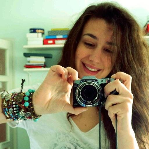 Engineer with the passion of handmade jewelry. Love life and smile. Be inspired by your muse for moments of pure happiness.

http://t.co/QApZ0VAPus