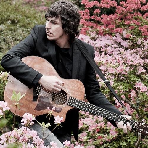 Singer, Songwriter, Musician. Published by @ReservoirMedia & Polar Spirit B-Unique. Crypto & AVFC Enthusiast 🦁
