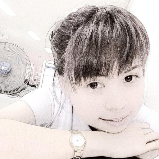 ด้านการศึกษาระดับอุดมศึกษา วิทยาลัยพยาบาลสภากาชาต
กำลังศึกษาต่อมหาวิทยาลัยสุโขทัยธรรมาธิราช
ด้านการทำงาน   โรงพยาบาลมหาราช
