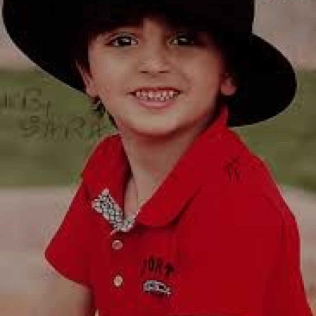 _ratii12's profile picture. 