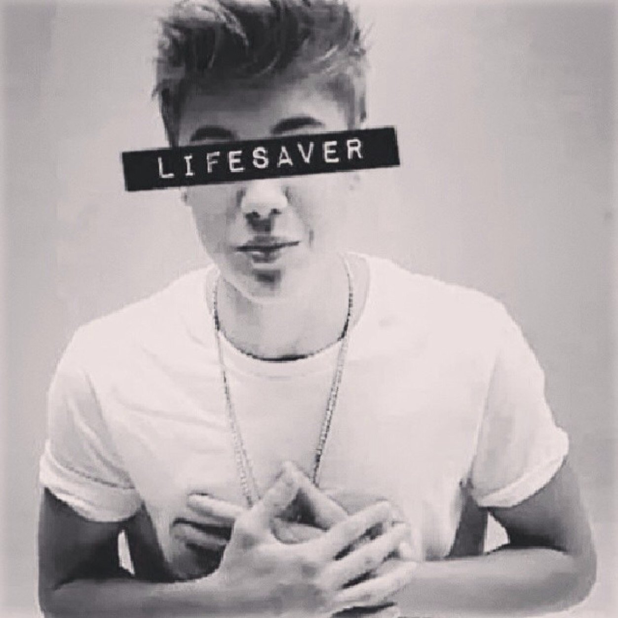 I'm a belieber. Justin is my life and my smile. I'll never leave him. I'm here to stay. He's my hero, he is worth the all love in the world. ❤