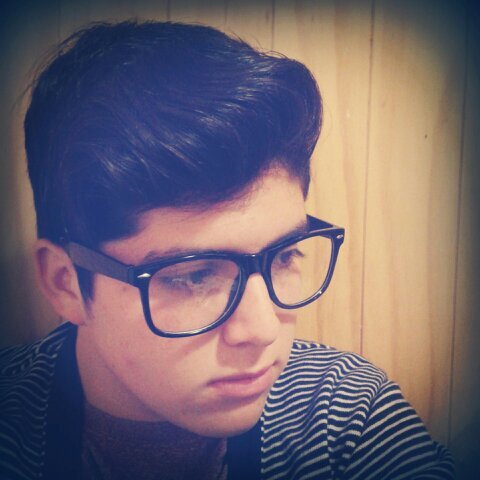 Wazzaaa!!! ▶I'm Rusherboy ▶I'm from Chile     ▶18 years old ~BTR, Heffron Drive, Union J, R5, Ariana Grande~      Instagram: @rulo_rusherboy