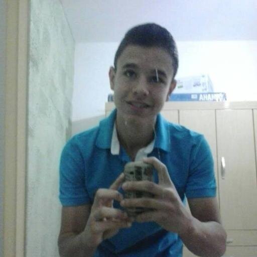 Tenho 15 anos, curto programação em HTML5, redes sociais, etc...!