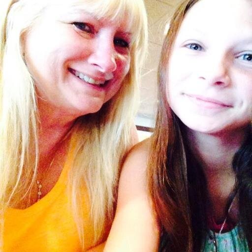 CreativeJeannie's profile picture. I believe in promoting what you believe in  if it's a product try it first and be truthful.  If you are honest things will happen on their own