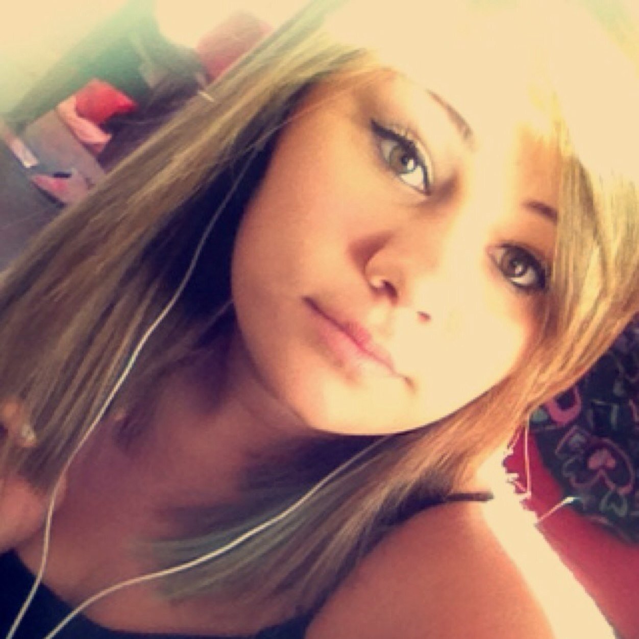 Porchea Graham
Singing
Softball⚾️ 
Snapchat: porchea13☺️
Be yourself 
Every one else is taken