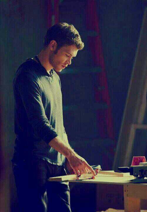 crazy0bsessed's profile picture. ''Los libros nos llevan a lugares desconocidos''