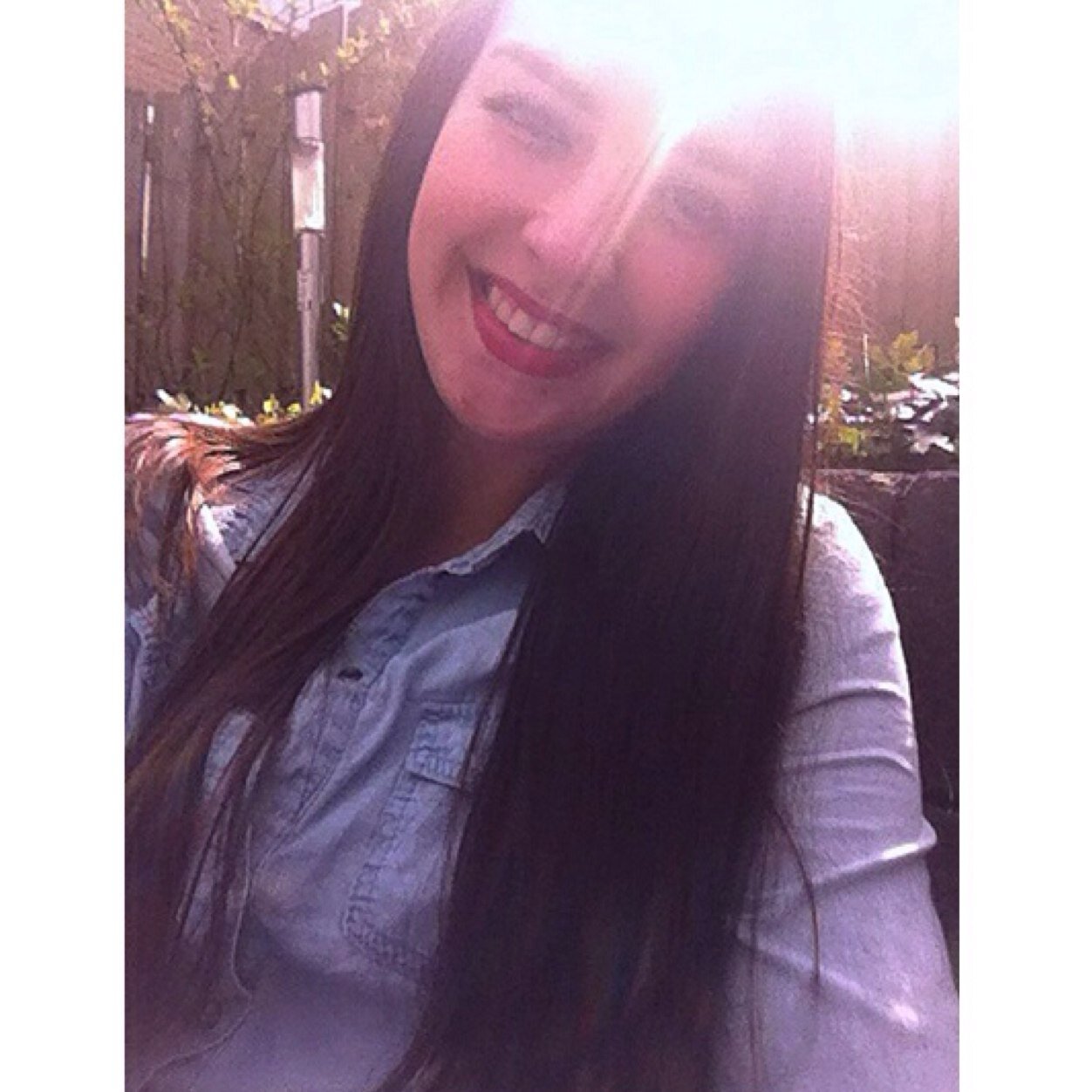instagram; yvonnefransenx