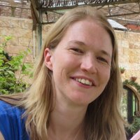 Clare Parsons (@mcparsonsslt) Twitter profile photo