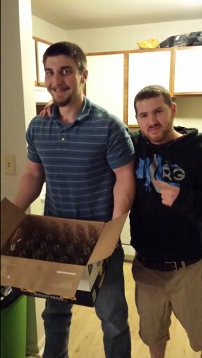 snagromae's profile picture. -_-