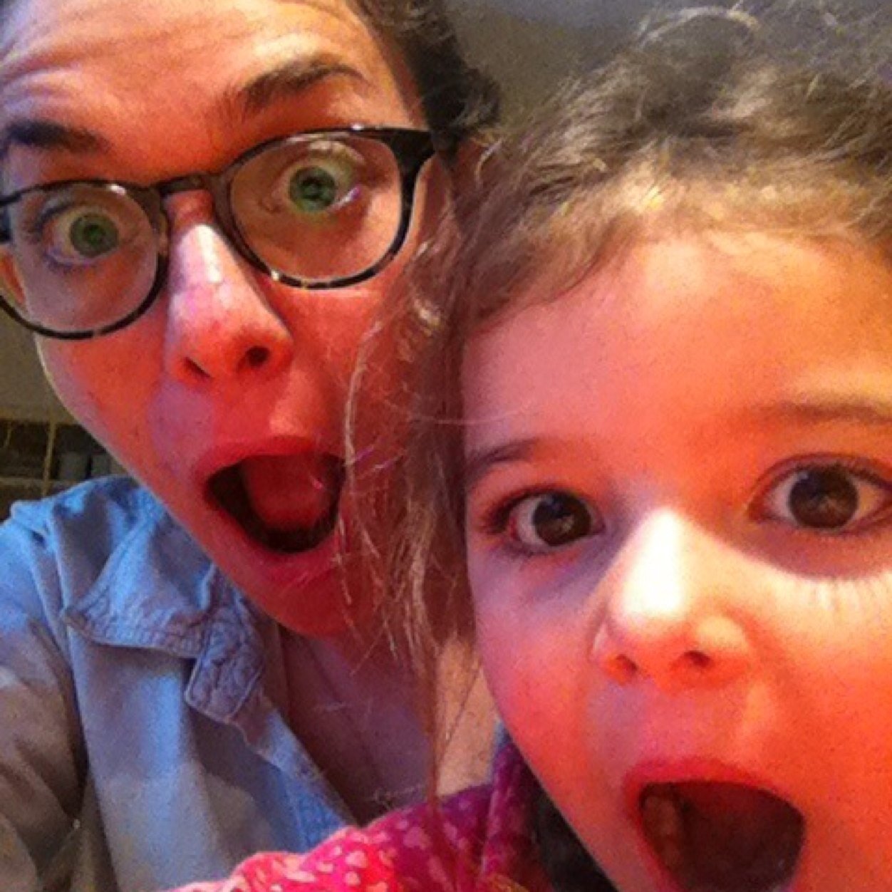 slatertots's profile picture. very small art teacher making big and small art with small and big kids.