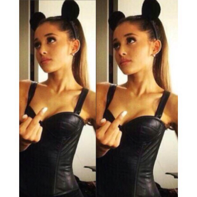 SparklyGrannde_'s profile picture. ☽I love Ari to the moon and back☾