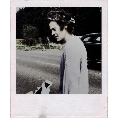free follow from @musthavestyles bc ily