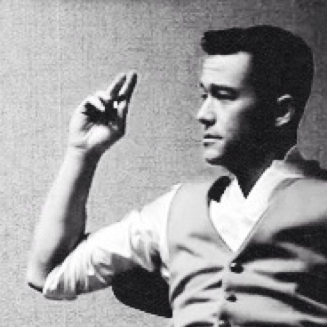 ValoirLeCoup's profile picture. His kettle. Not boring.