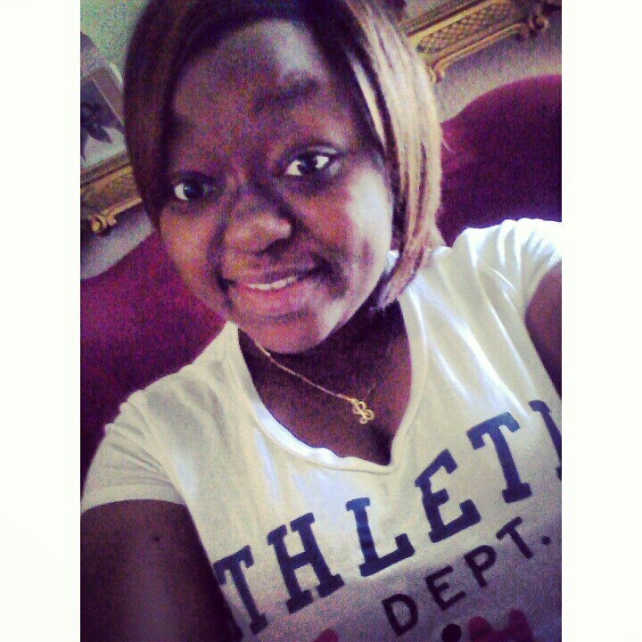 um HIGHLY RESPECTED  i mine my own business if it aint got nun to do wit my Ride or Die fam ian fckin wit it .♥ R.I.P. LOC R.I.P. LALAR R.I.P. DADDY  NO LACKING