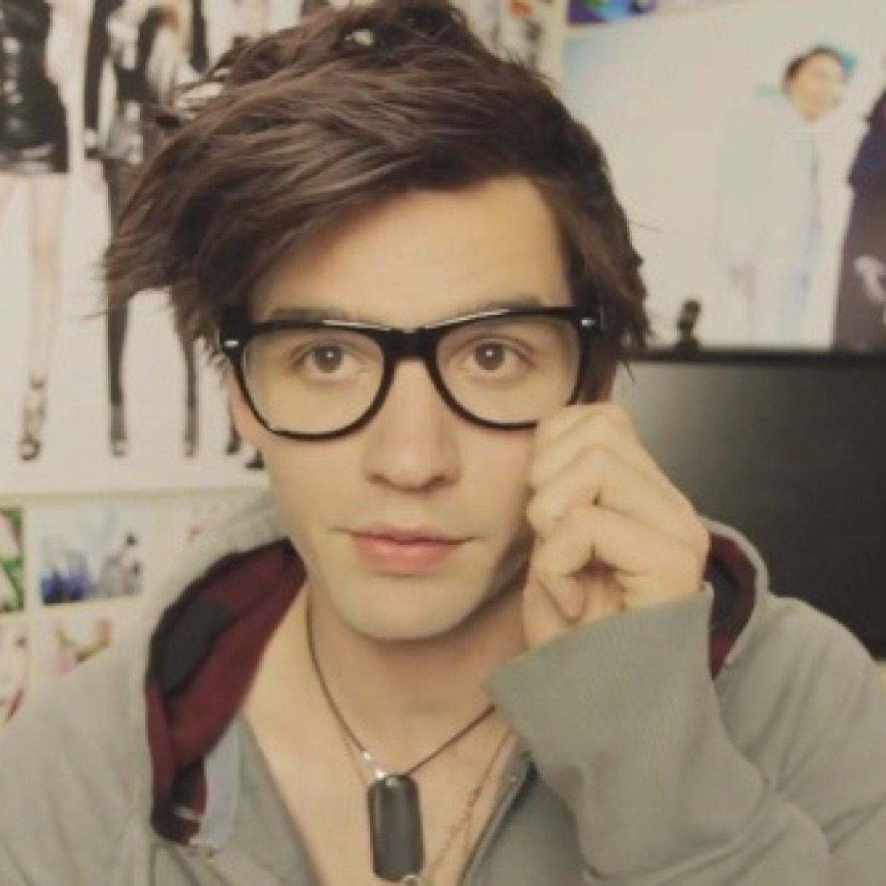 FakingCyrSSC's profile picture. My name is Cyr. And I need friends. [Roleplay]