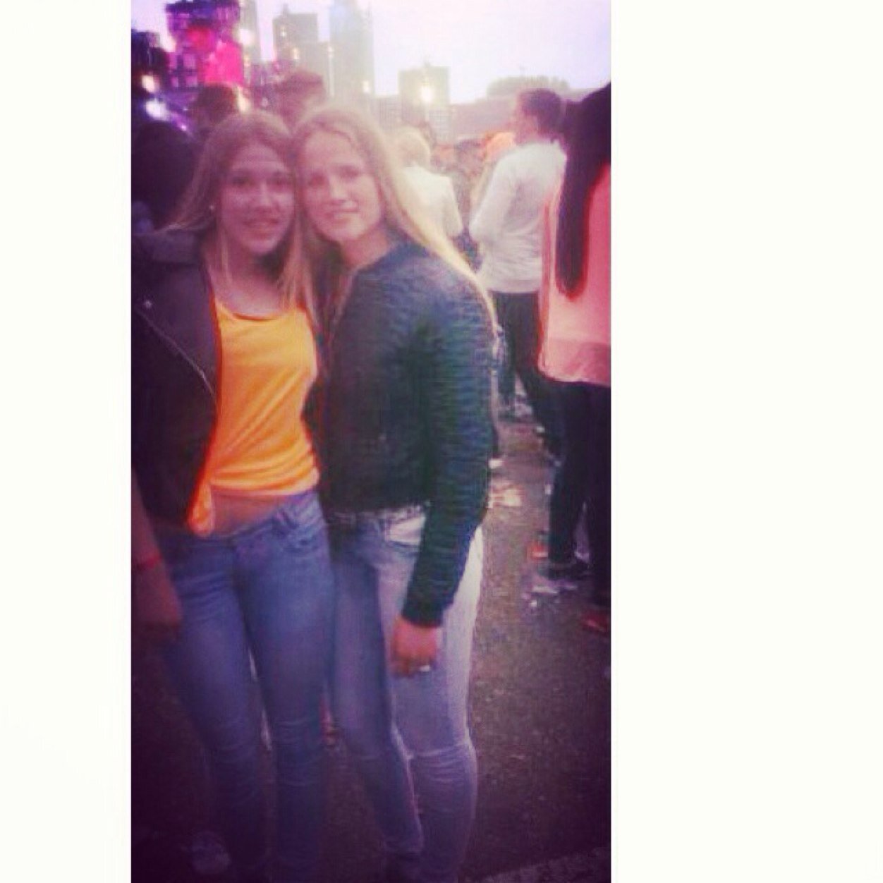 Esmee ik ga je volgendjaar missen ;( was altijd zoo leuk met jouu xroos