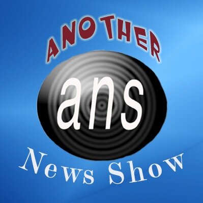 Luke Broyles Brittany Glodean Amanda Lungaro and Alex Dale - the web's most incompetent news team.