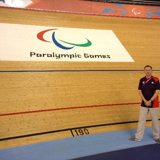 twitjulian's profile picture. Probably riding my bike 🚴 or watching football ⚽️ or listening to my music 🎸 or spending time with my girls ❤️🐾🐾