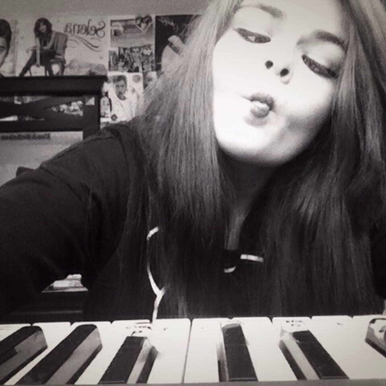 ~Never Say Never~ 14 Year Old Singer from Kansas who happens to be obsessed with Instagram and YouTube