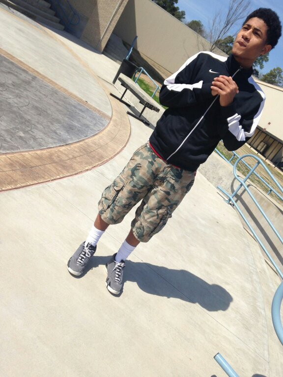 Hoopin_On_Em's profile picture. I got a game and a 3 hoopin is my passion and i am a grinder while yall sleep i grind sleepers never get rich # whitehall # hooper