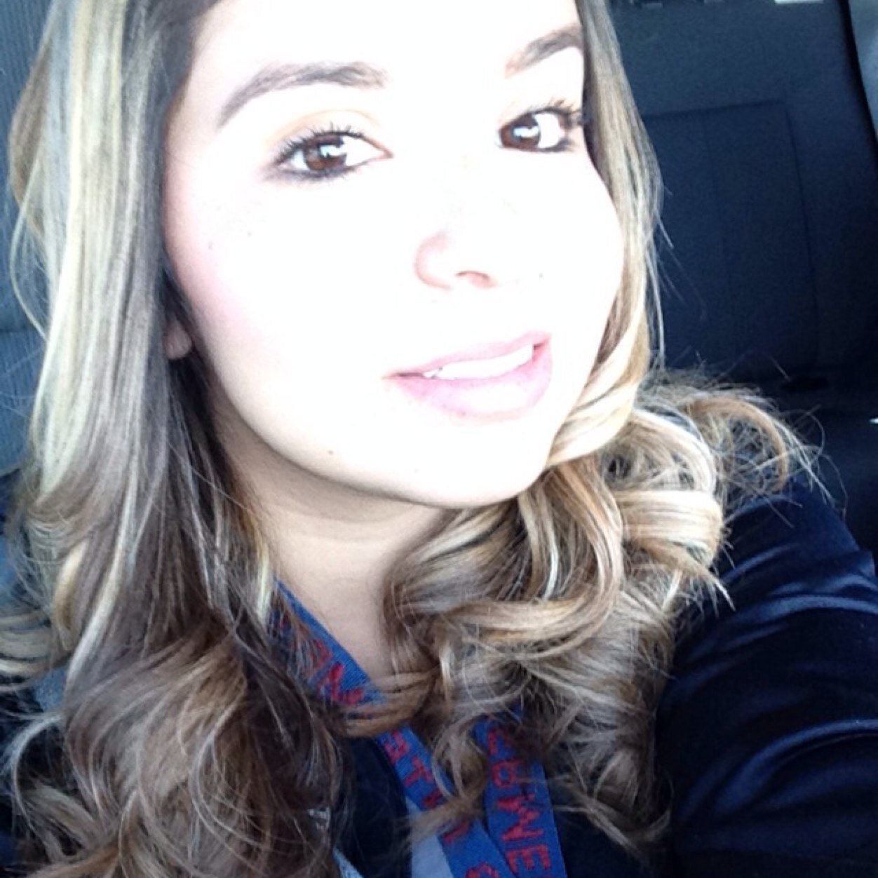 Small town girl... loving life and living it to the fullest!!!