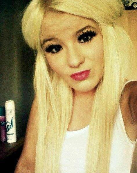 Megan, 18. Pizza is Life. Single. Straight. Love my two Besties.. Anna and Becky. couldnt live life without them!