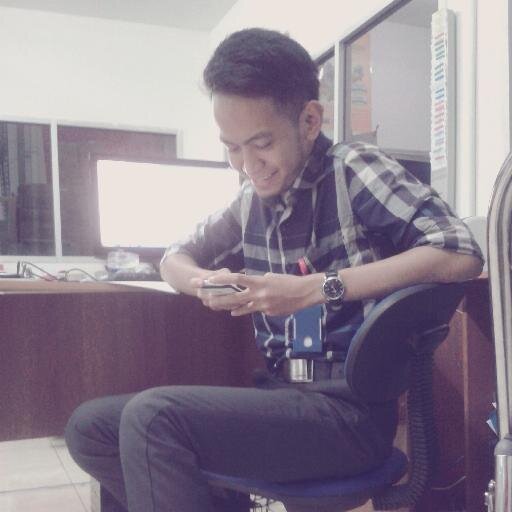 young enterpreneur | social media & marketing strategist