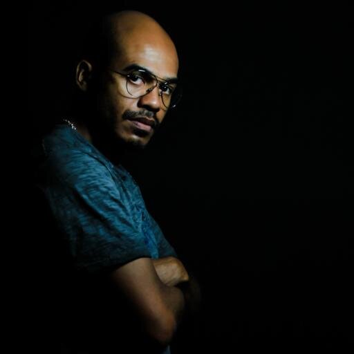 Fotógrafo, Professor de Fotografia, Empreendedor, Investidor e Gerente Administrativo do Restaurante Tanaka San