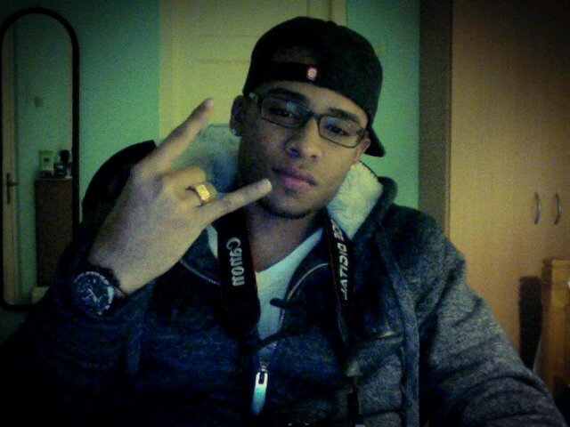 Good things comes to those who wait but better things come to those who work for it -   follow me and ill follow u back .