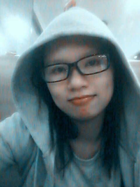 Humoris,, apa adanya,, percaya diri,, optimis,, sllu bersyukur,, rendah hati,, happy aja,, ngangenin,, penyabar..