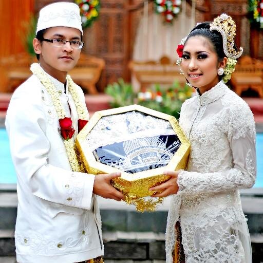 RumahKebayaAmmy's profile picture. Pin BB:  324D676B