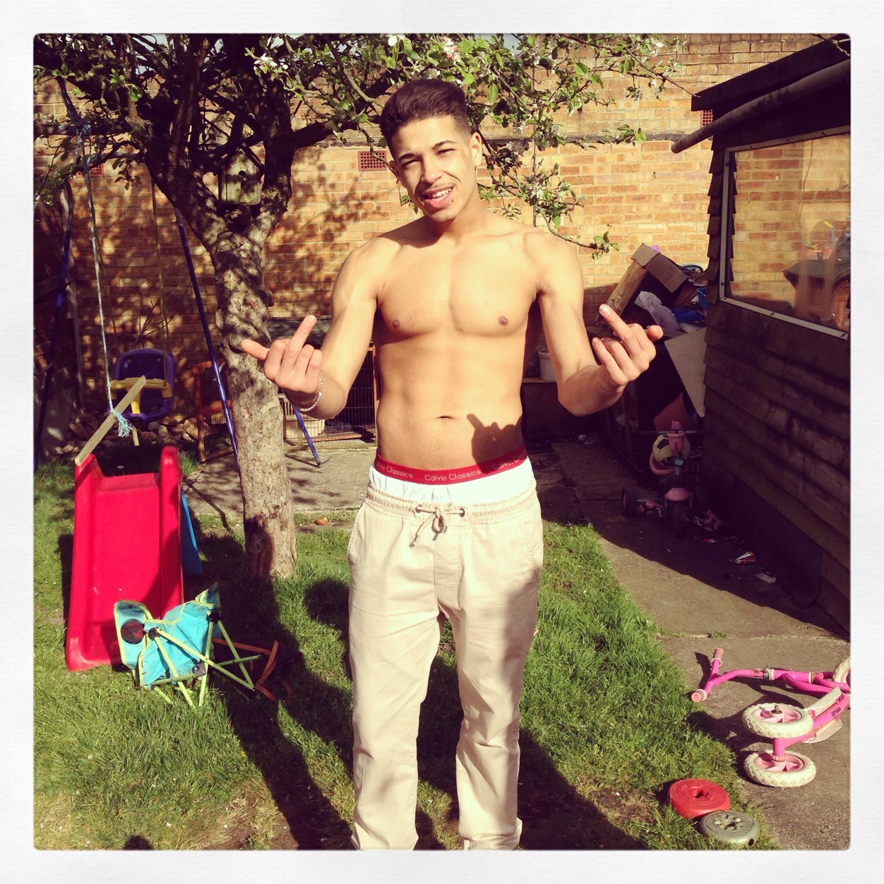 I do kick boxing, play Semi-pro rugby and love ttoo party follow me and I will follow back