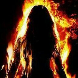 Bi female sub/BDSM, erotic pics & poetry. Dont alwys reply 2 DM.. if nudity offends u then keep going..21+ ONLY. *Waiting......*