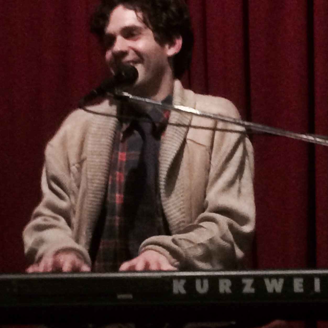 The official unofficial fansite for @julianvelard. Keeping up with Julian is never easy, we try !!