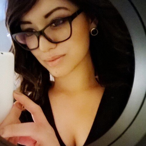 Theemomshelll's profile picture. 