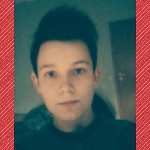 Yo wassup  I'm 15 y/o from LTU (that's in Europe) and um I make Music. http://t.co/ukJIEYRtvy