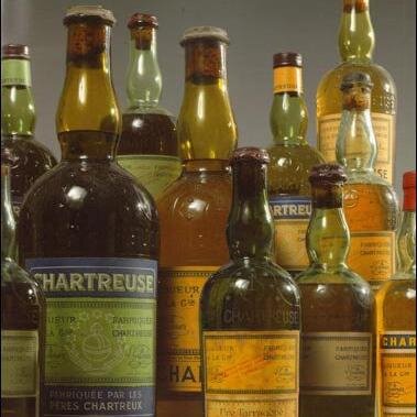 Autour des liqueurs de la Grande Chartreuse ! Jaunes ou Vertes ! Histoire, vieilles bouteilles, cocktails, collection et plus encore... [non officiel]