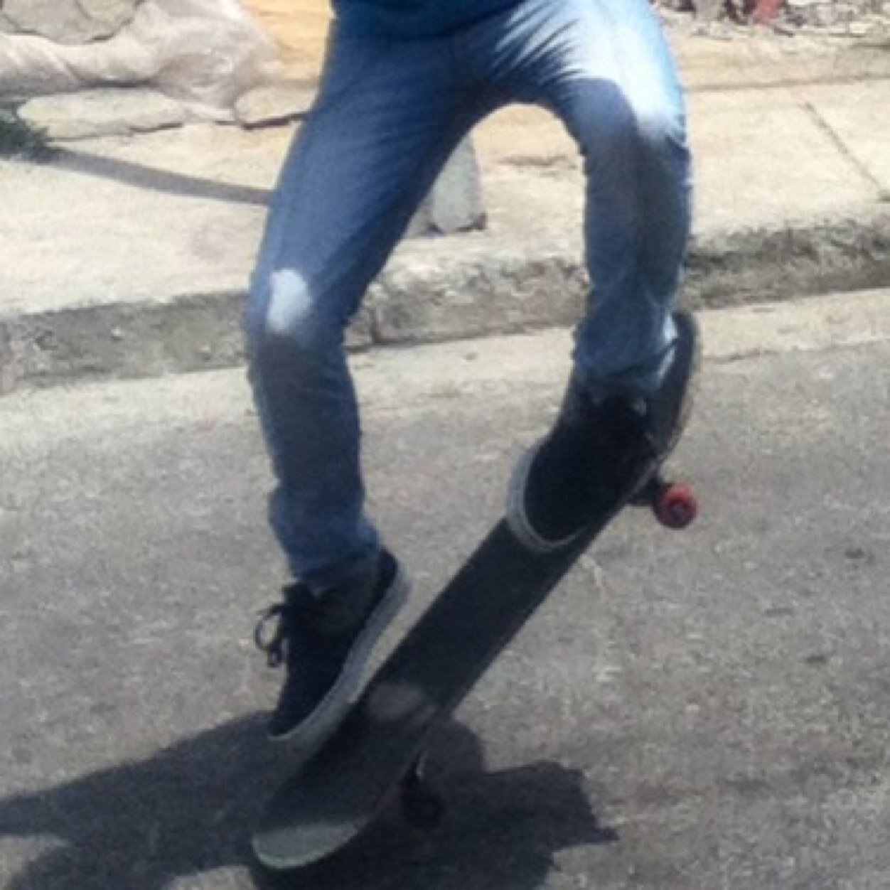 Soy venezolano guste quien no le guste me sabe soy 100% Fc barcelona!! Sigueme y yo te sigo? 
Si va 
  •_•