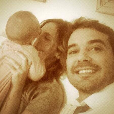 No hay nada imposible, porque los sueños de ayer son las esperanzas de hoy y pueden convertirse en realidad mañana. Los amo @paulitachaves @pedroalfonsoo ♥