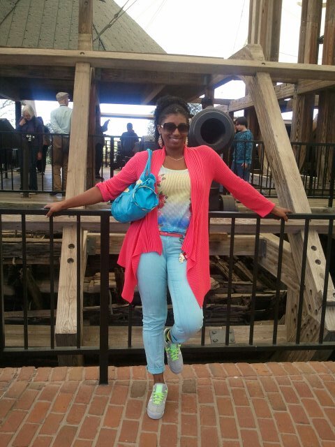 Im da proud mother of 3 love 2 travel shop & try new & exciting things.