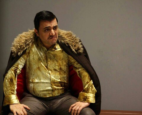 Bi dağdaki ayım eksikti onu da geçen gün aldım.Paraya fiziki olarak sıkışan tek insanım,o kadar çok ki..