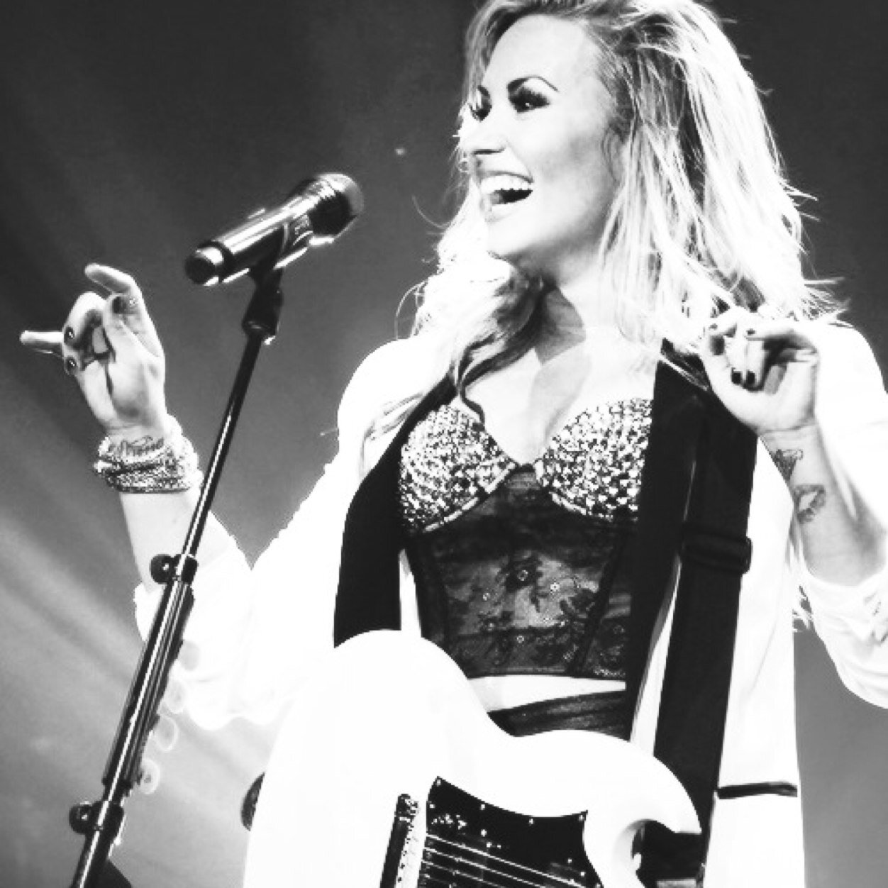 trading free follows/dms! I have 145 ffs
