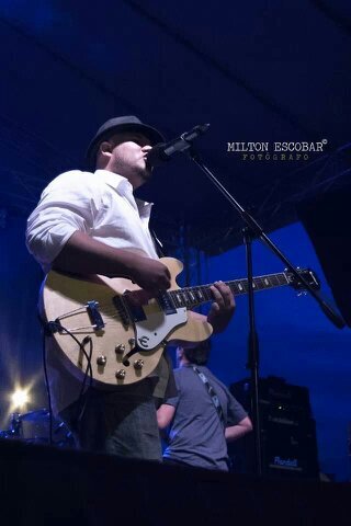 alexkueyar7's profile picture. cantante y compositor