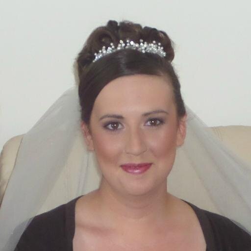 Mobile Make Up Artist trained by Cheshire Make Up Academy, specialising in Bridal and Vintage make up.  Shropshire, Cheshire, Staffordshire and surrounding.