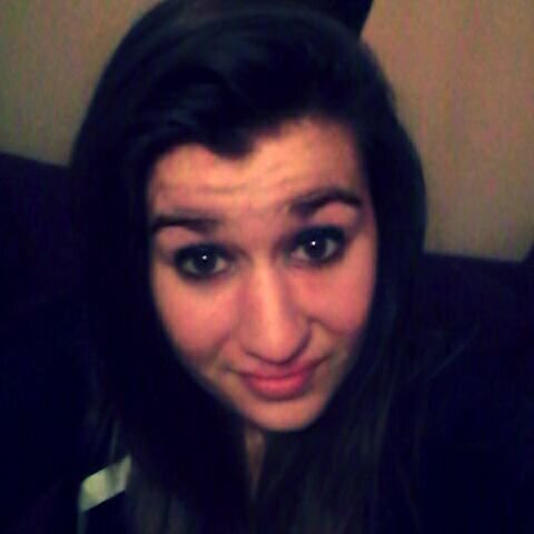 MiissEdwiige's profile picture. Des rêves on en a plein la tête, Ça commence même à déborder à force de ne pas les réaliser.