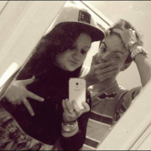 #Sim eu luto, conquisto e αlcαnço! Ñ ligo q me olhem dα cαbeçα αos pés, pqp nuncα fαrαo minhα cαbeçα
e nuncα chegαrαo αos meus pés!
Bob Mαrley ;)