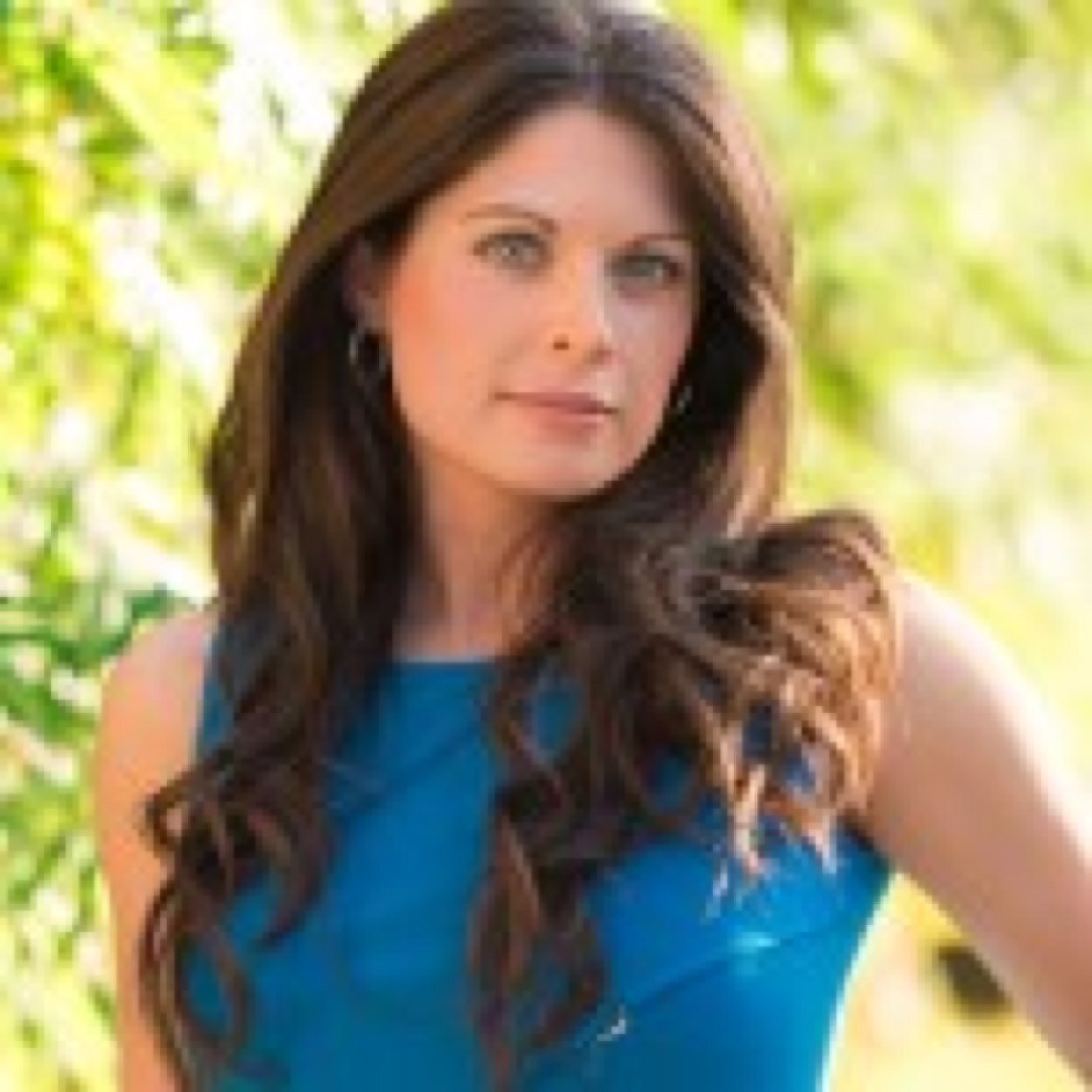 NotLauraBabcock's profile picture. Pompous, self-promoting narcissist.