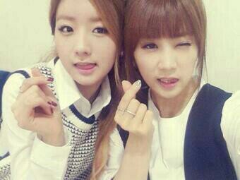 @MacaroonRP_ 롱롱롱~~~에이핑크의 리더 박초롱! ㅡ 1991년03월03일